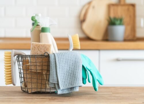 How to Make Natural Cleaning Products at Home